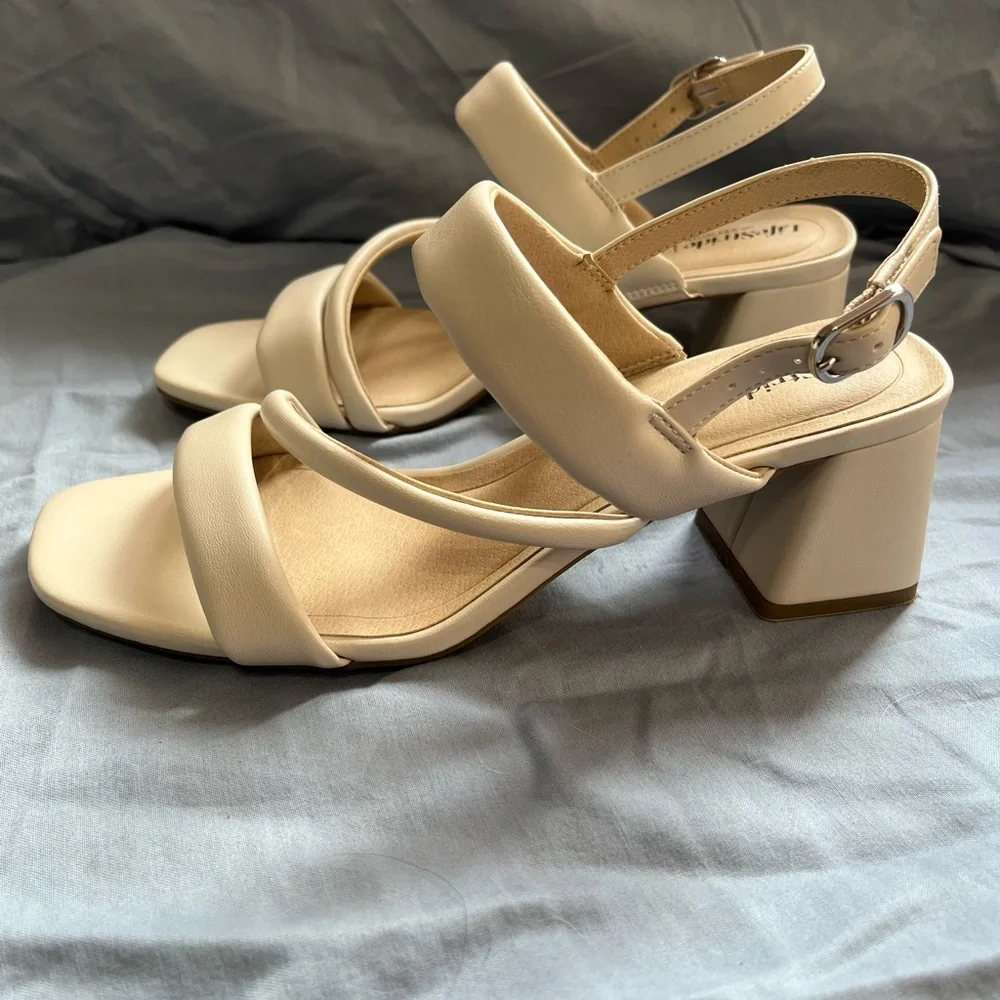 Life Stride Cream Block Heel Sandals - Picture 2 of 6
